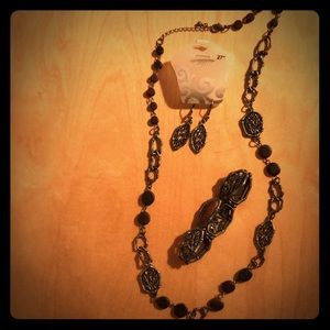 Necklace, Bracelet & Earring Set